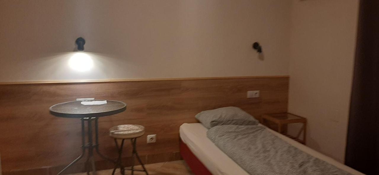 Apartman Vorosmarty Apartment Budapesta Exterior foto