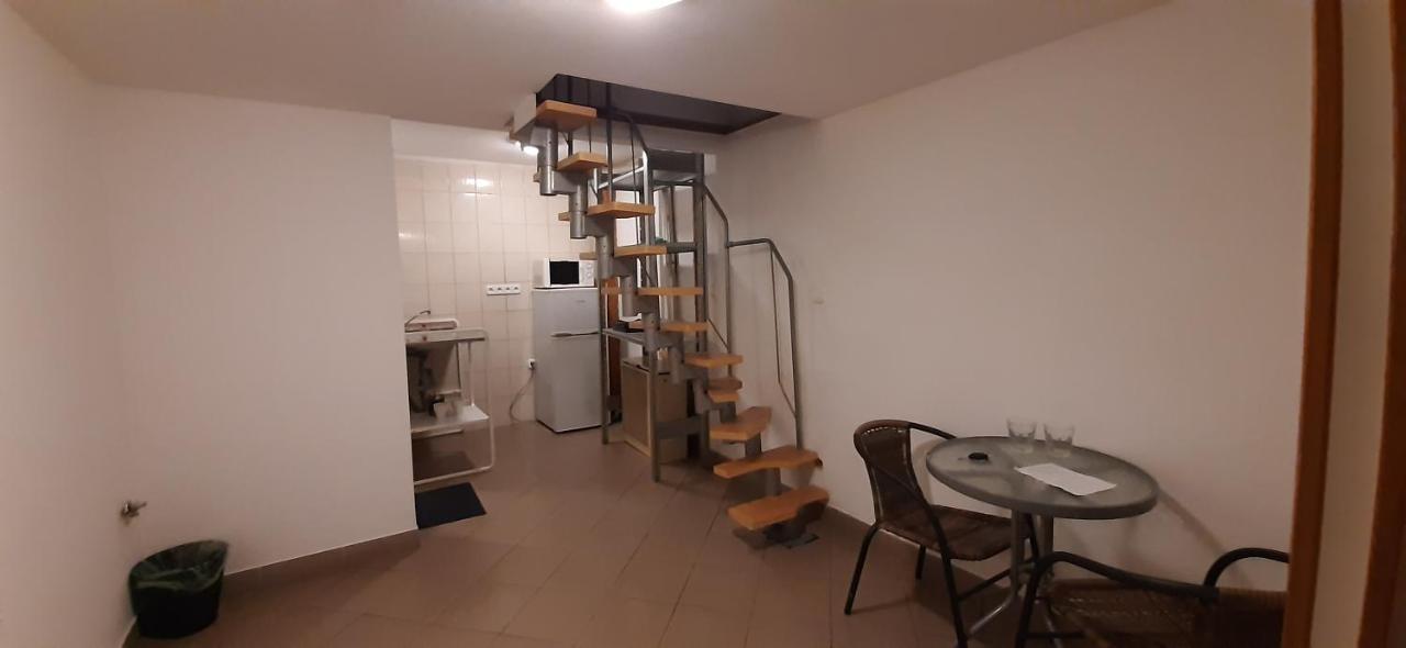Apartman Vorosmarty Apartment Budapesta Exterior foto